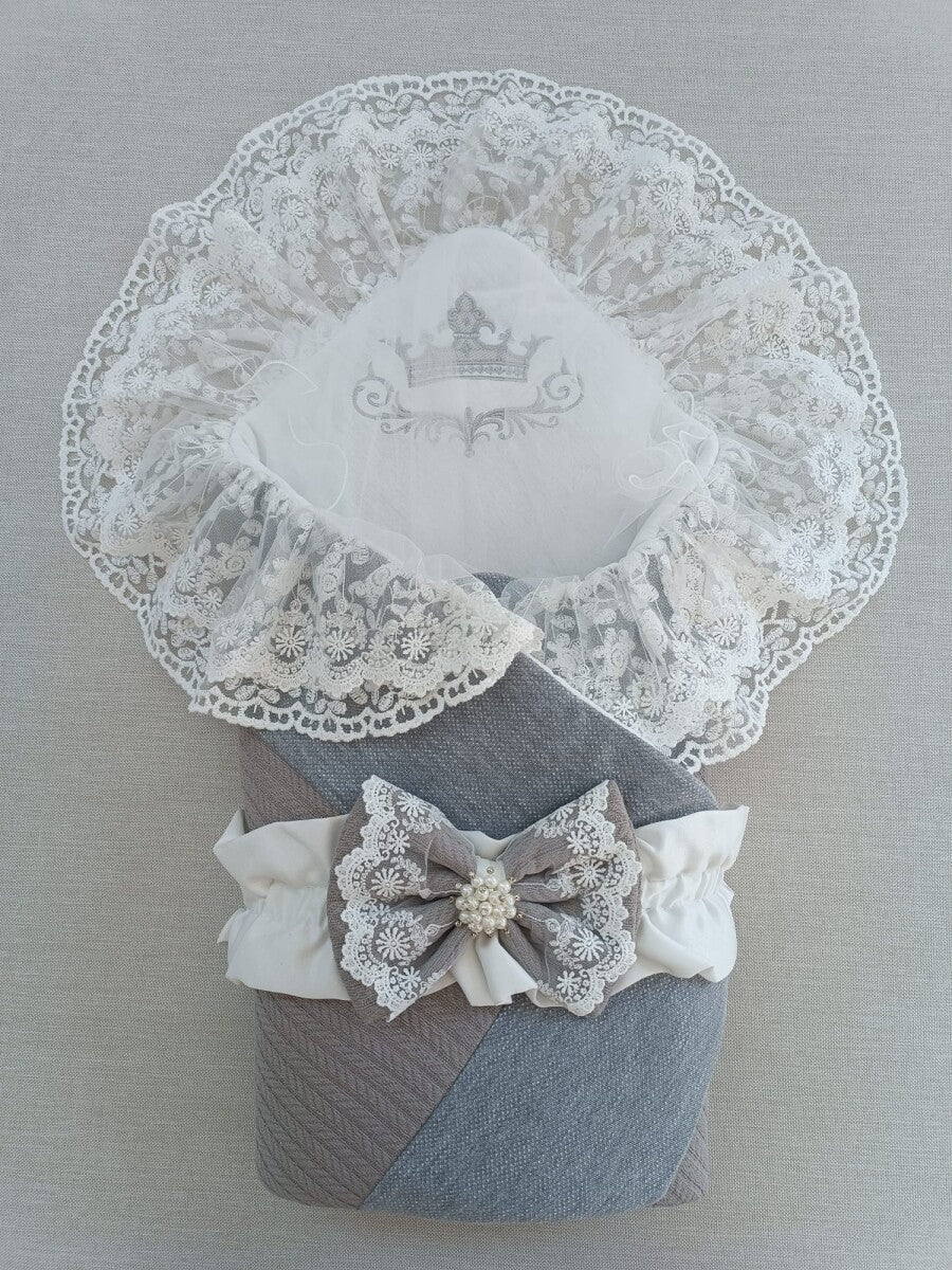 Unisex Swaddle with Tulle and Bow