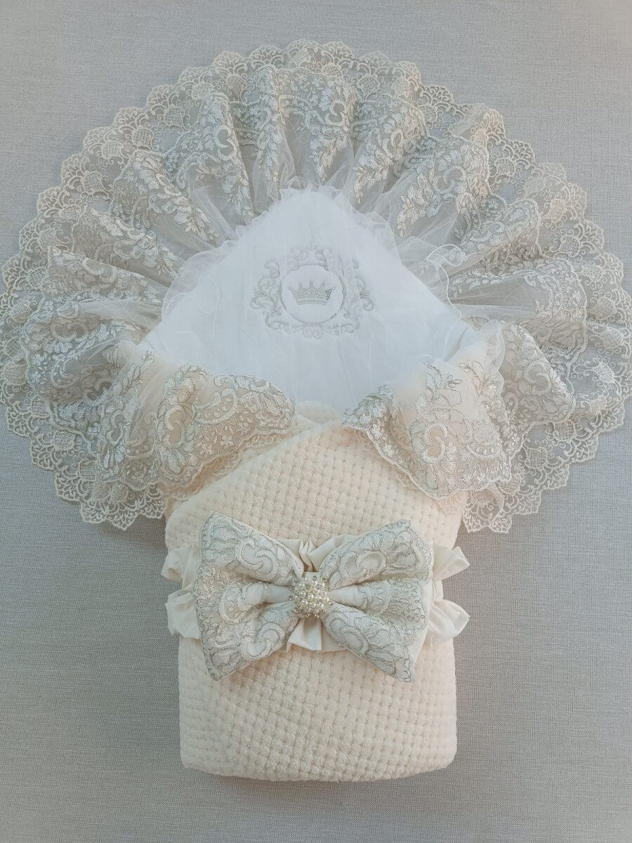 Swaddle Blanket with Tulle and Bow
