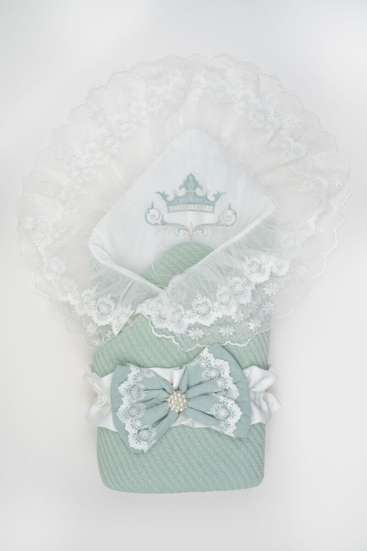 Swaddle Blanket with Tulle and Bow